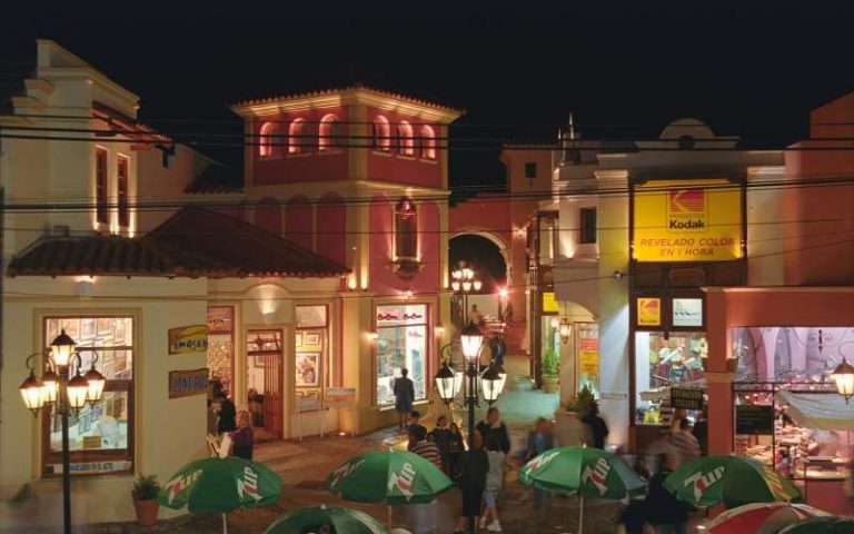 Paseo Pueblo Español, Gesell